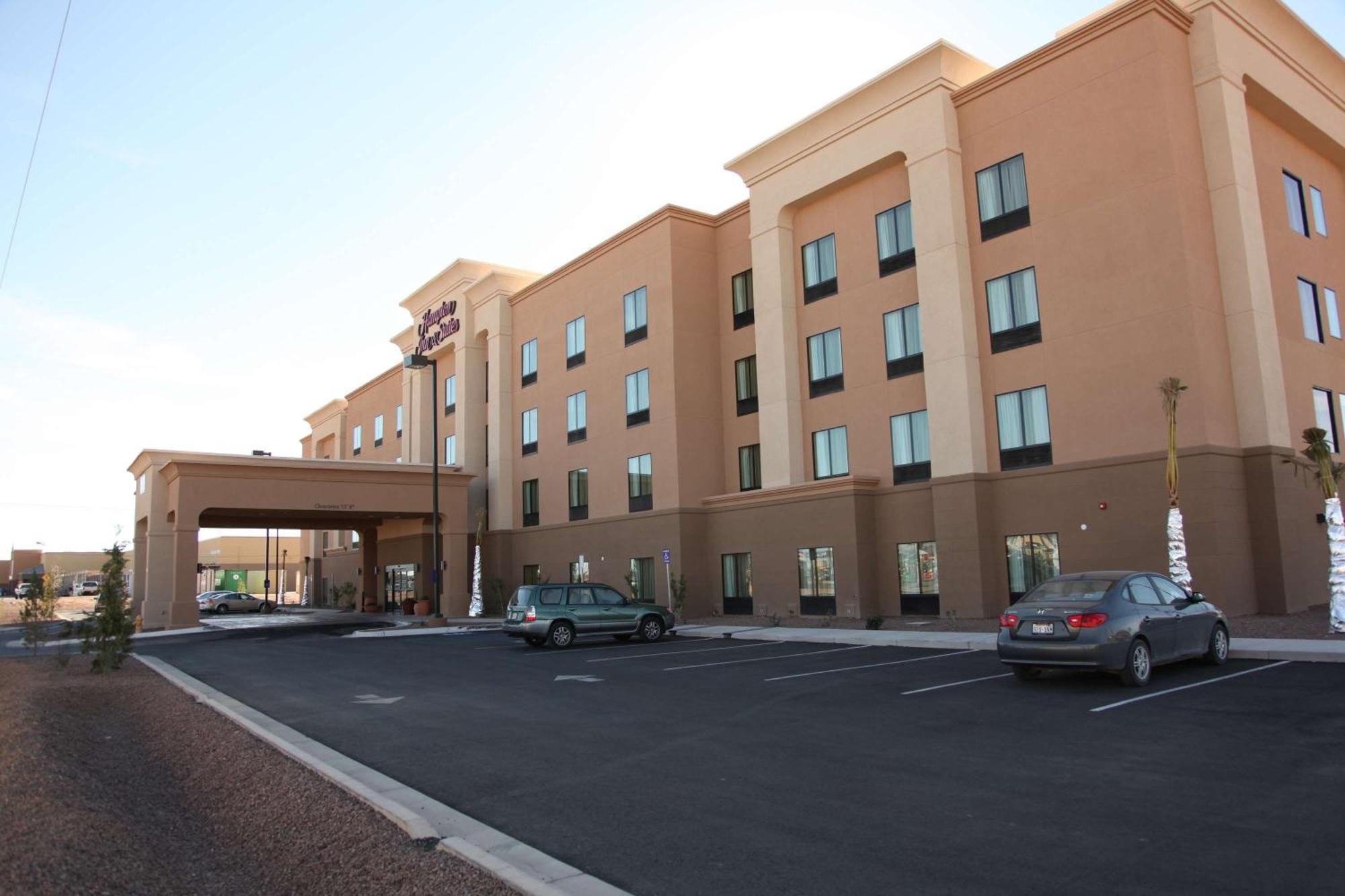 Hampton Inn & Suites Carlsbad Exterior foto